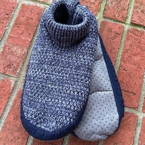 Cuddl Duds Navy Cable Knit/Faux Fur Stretch Slipper Socks